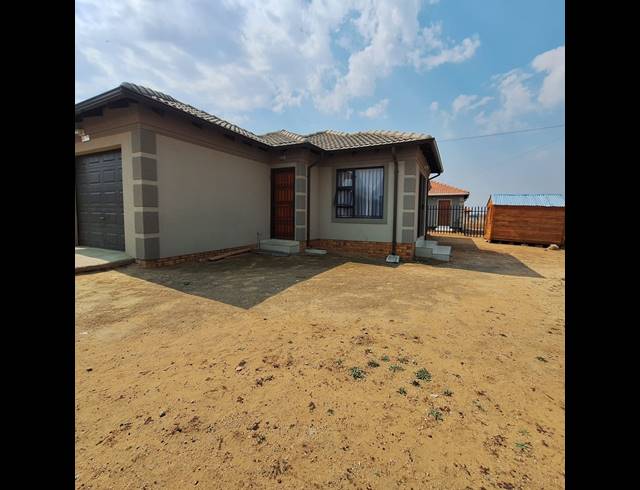 3 BEDROOM HOUSE FOR SALE IN BERGSIG